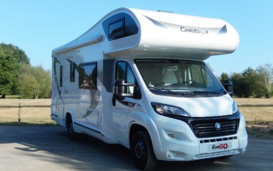 Camping car Chausson capucine aire - EVAGO Location