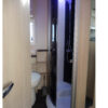 WC Douche camping car Chausson capucine 7 personnes - EVAGO Location